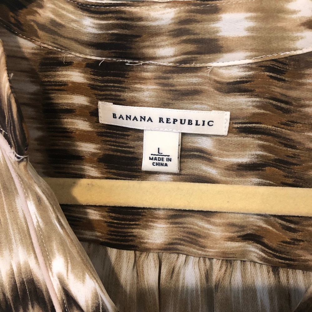 Banana Republic Blouse with Brown Cream and White - Picture 3 of 5
